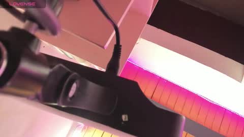 Karly Moonns online show from 11.10.25