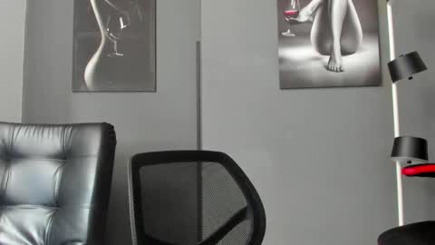   online show from 11.24.25