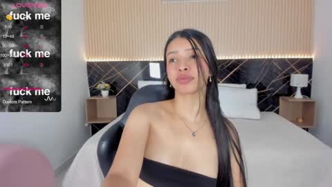 karol_cortes online show from 04.11.26