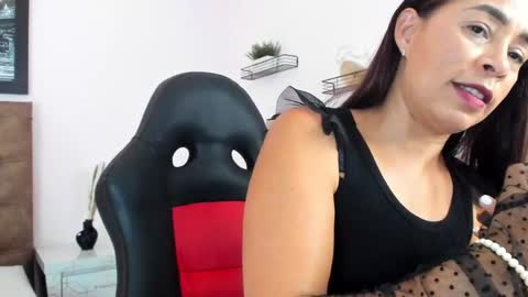 Snapshot of karol_deny chatting on 06.02.26 Karol D online show from 06.02.26