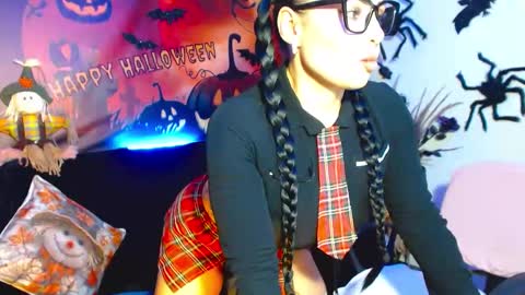 Snapshot of karol_kennedy chatting on 10.29.25 Karol Kenedy online show from 10.29.25