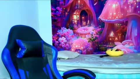 Snapshot of karol_naughty chatting on 09.29.25 online show from 09.29.25