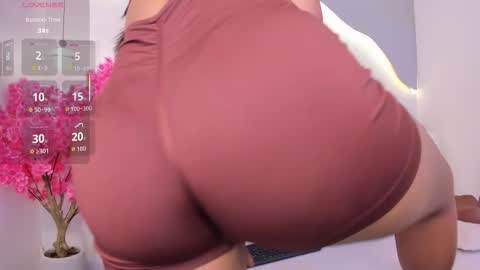 Snapshot of karol_rivera_ chatting on 10.15.25 Karol online show from 10.15.25