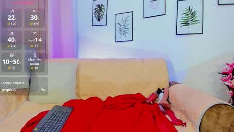 karol_w10 online show from 10.18.25