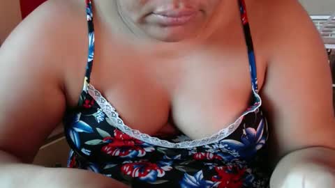 karolbb online show from 12.06.24
