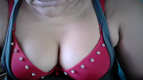 karolbb online show from 12.08.24