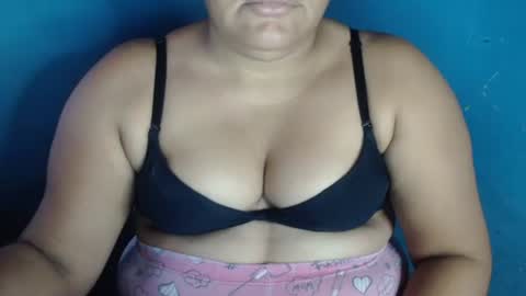 karolbb online show from 01.08.25