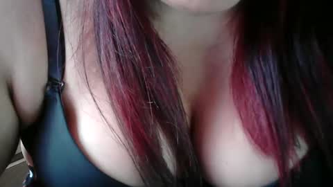 karolbb online show from 02.22.25
