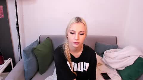 Snapshot of karolina_brand chatting on 07.11.26 karolina_brand online show from 07.11.26