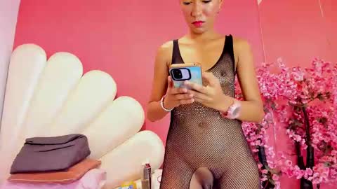 Karolina online show from 02.25.25