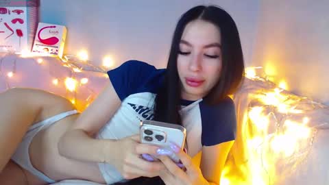 Kira online show from 01.15.25