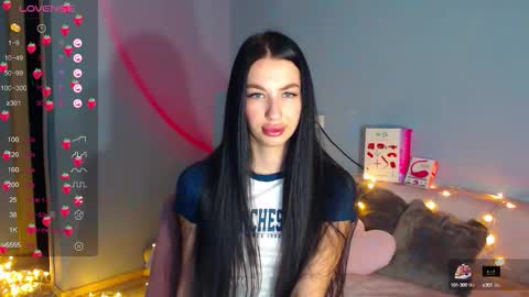 Kira online show from 09.13.25