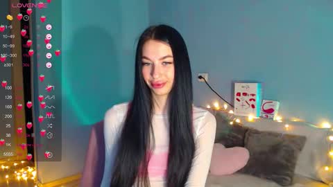 Kira online show from 09.15.25