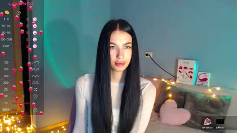 Kira online show from 09.22.25