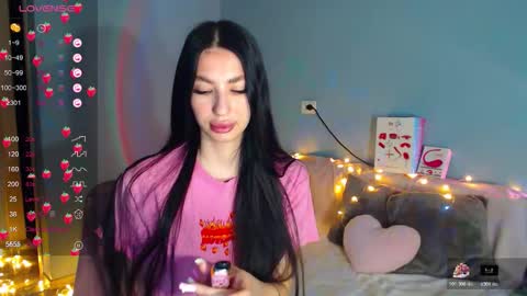 Kira online show from 11.08.25