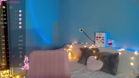 Kira online show from 04.06.26