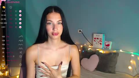 Snapshot of karolina_hottie_ chatting on 06.30.26 Kira online show from 06.30.26
