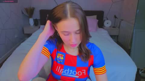 Karolina online show from 04.29.26