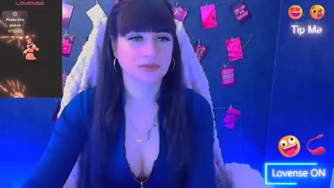 Caroline online show from 04.06.26