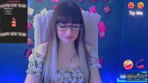 Snapshot of karolina_mia chatting on 05.01.26 Caroline online show from 05.01.26