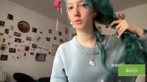 Snapshot of karolinablue chatting on 07.24.26 Karoline here online show from 07.24.26