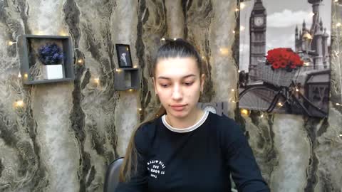 Snapshot of karolinamex_ chatting on 12.30.24 Karolina online show from 12.30.24