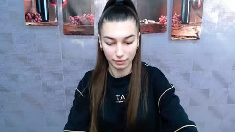 Snapshot of karolinamex_ chatting on 01.24.25 Karolina online show from 01.24.25