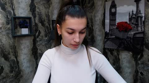 Snapshot of karolinamex_ chatting on 01.28.25 Karolina online show from 01.28.25
