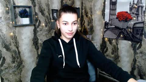 Snapshot of karolinamex_ chatting on 02.05.25 Karolina online show from 02.05.25