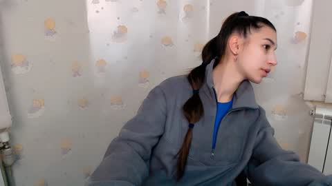 Snapshot of karolinamex_ chatting on 02.08.25 Karolina online show from 02.08.25