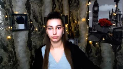 Snapshot of karolinamex_ chatting on 02.18.25 Karolina online show from 02.18.25