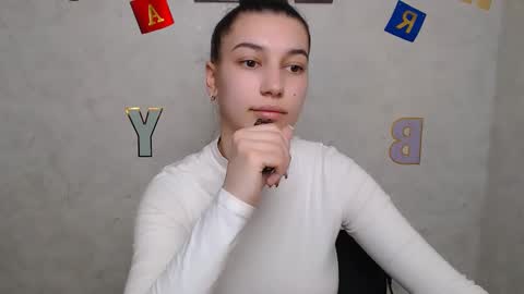 Snapshot of karolinamex_ chatting on 03.11.25 Karolina online show from 03.11.25