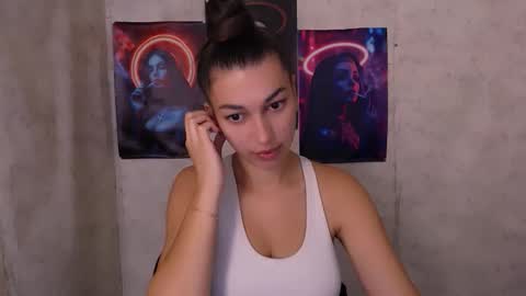 Snapshot of karolinamex_ chatting on 09.18.25 Karolina online show from 09.18.25