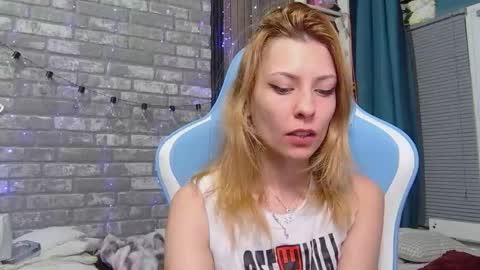 karoline121 online show from 02.10.26