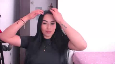 Snapshot of karolinebeatiful chatting on 02.04.26 Karoline online show from 02.04.26