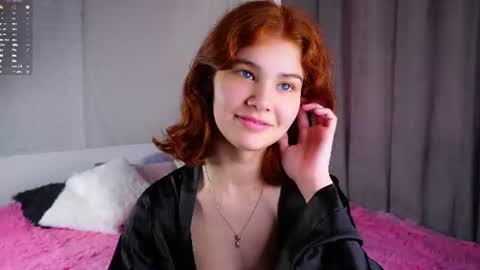 Snapshot of karolinerush chatting on 06.14.26 lina online show from 06.14.26