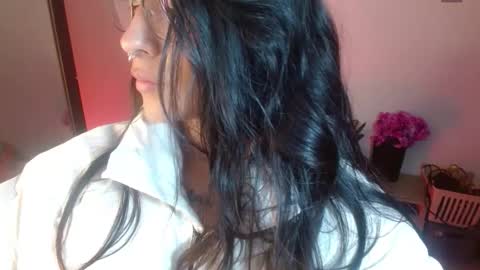 Snapshot of karolinna_xxx chatting on 10.14.25 Caro online show from 10.14.25