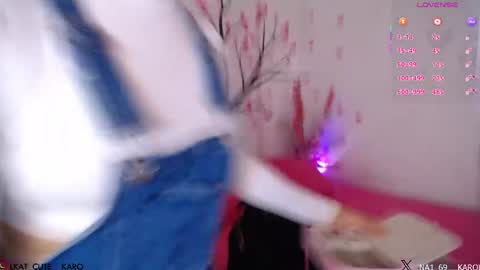 Karolina 3 online show from 04.18.26