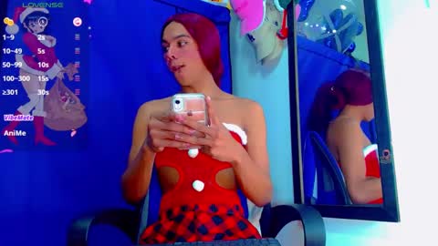 Snapshot of karoll_scoott chatting on 12.14.24 karol online show from 12.14.24