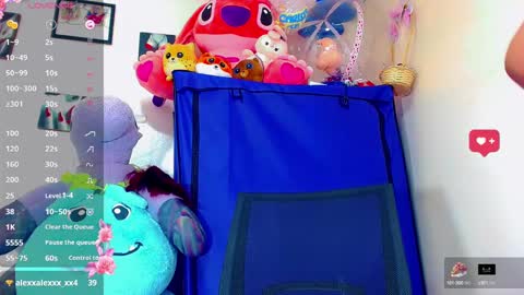 Snapshot of karoll_scoott chatting on 01.13.25 karol online show from 01.13.25