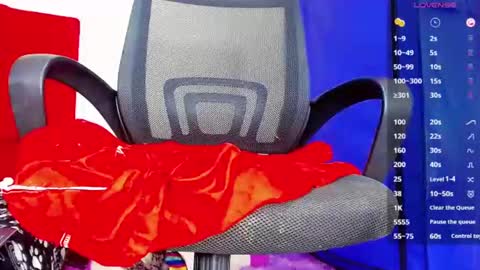 Snapshot of karoll_scoott chatting on 02.16.25 karol online show from 02.16.25