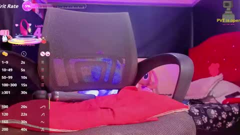 Snapshot of karoll_scoott chatting on 09.12.25 karol online show from 09.12.25