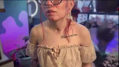 Snapshot of karterspice chatting on 10.31.25 Karter online show from 10.31.25