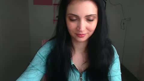 Snapshot of karyna_joy chatting on 04.28.26 Karyna online show from 04.28.26
