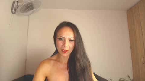 Kasandra Mature online show from 02.15.25