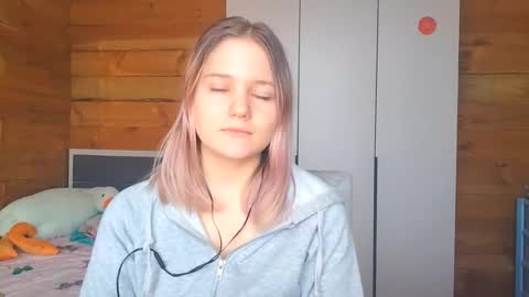 Jenni online show from 10.08.25
