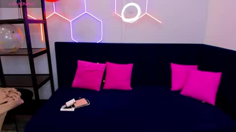 kat__cat online show from 09.29.25