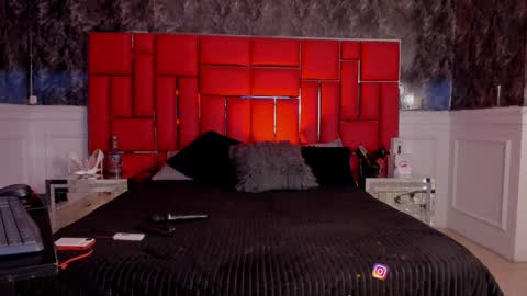 Snapshot of kataadelafontaine chatting on 01.28.25 Kata online show from 01.28.25