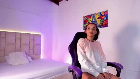 Snapshot of kataaleya__12 chatting on 10.27.25 kataaleya__12 online show from 10.27.25