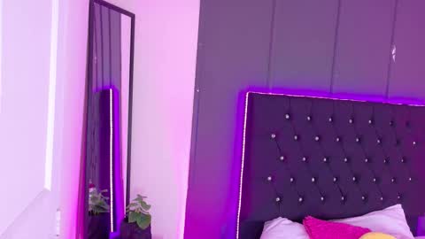 kataaleya__12 online show from 11.26.25